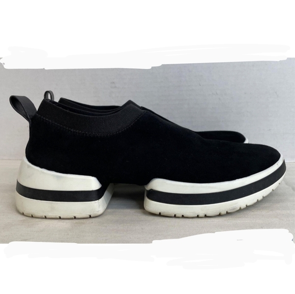 Stuart Weitzman SW 612 Sneaker Black Suede - Picture 1 of 4
